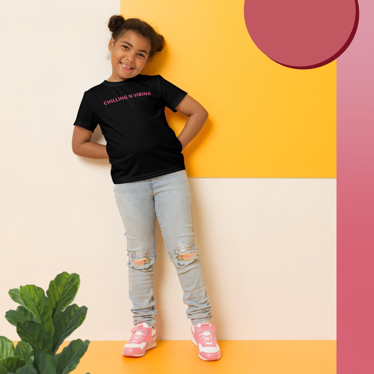 Kids crew neck chilling n vibing t-shirt - CHILLING N VIBING ๐