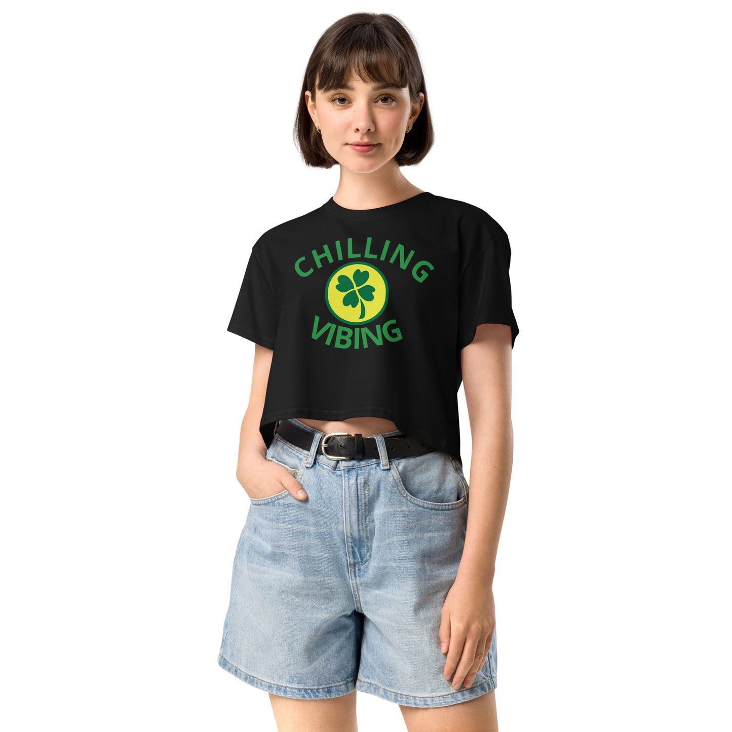 Women’s Clover Chilling N Vibing Crop Top - CHILLING N VIBING 😎