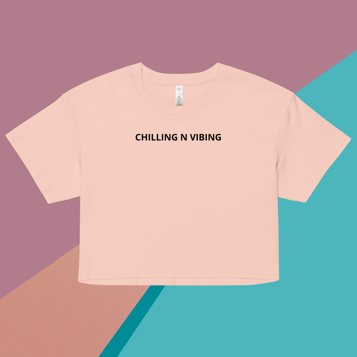 Women’s Chilling n Vibing Crop Top - CHILLING N VIBING 😎