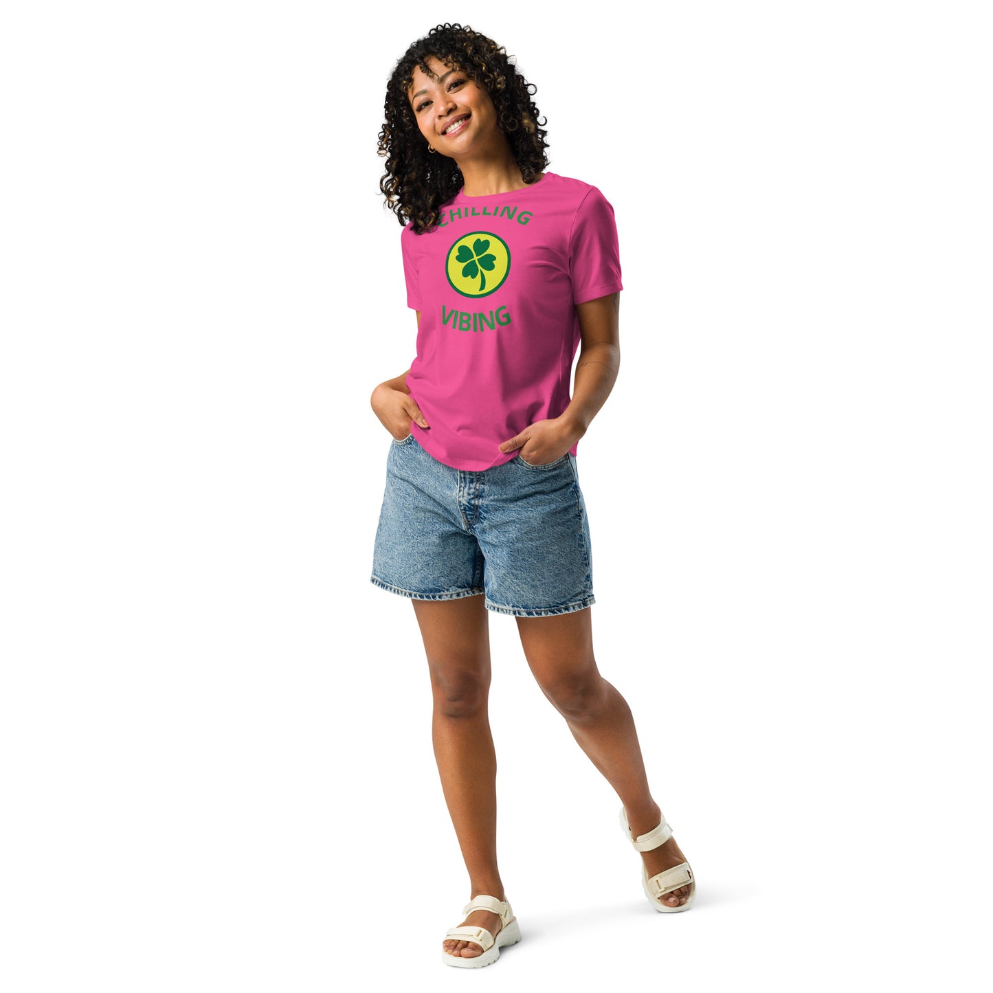 Women's Clover Chilling N Vibing Relaxed T-Shirt - CHILLING N VIBING 😎