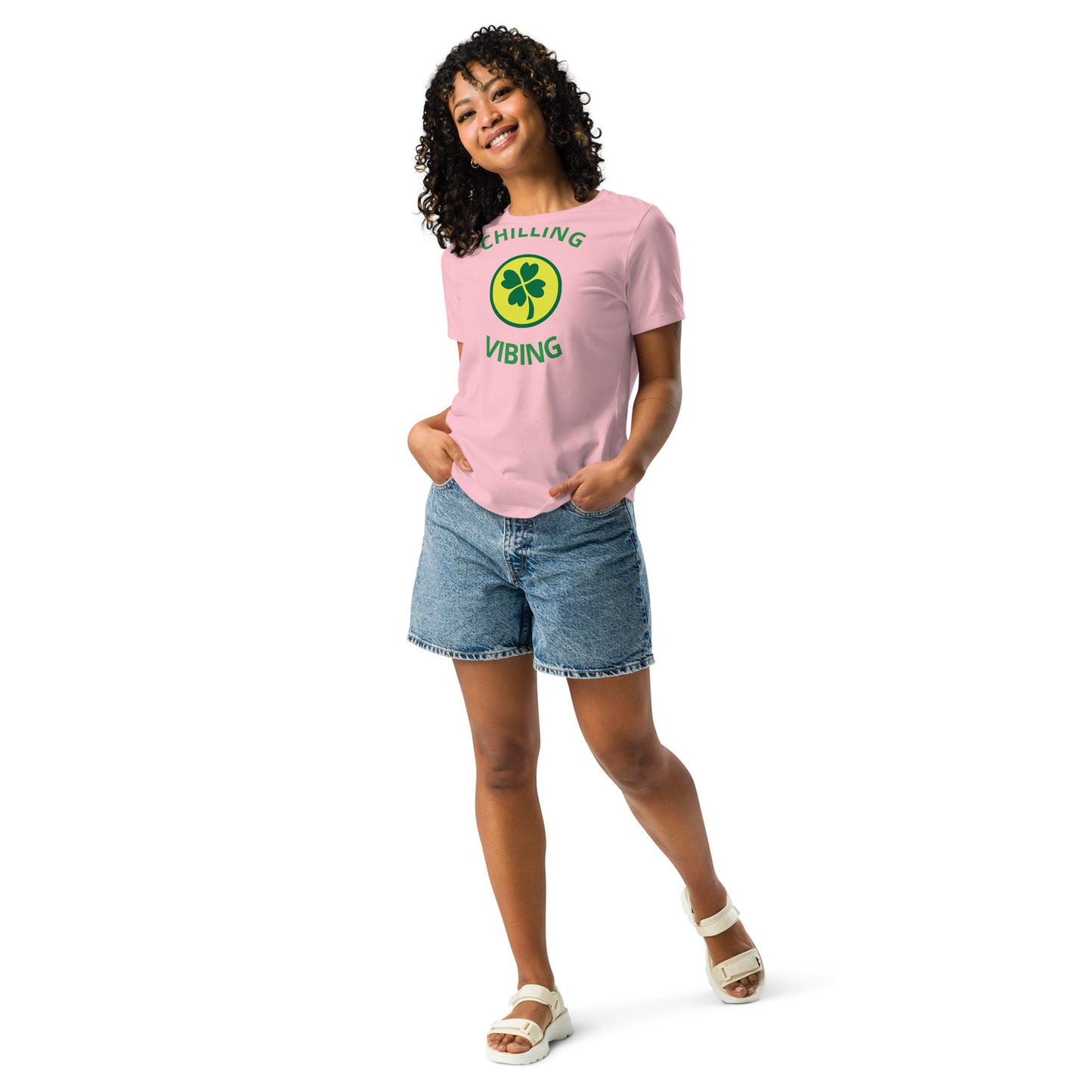 Women's Clover Chilling N Vibing Relaxed T-Shirt - CHILLING N VIBING 😎